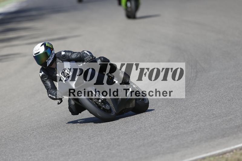 /36 08.08.2026  Pluess Motosport ADR/Freies Fahren/423